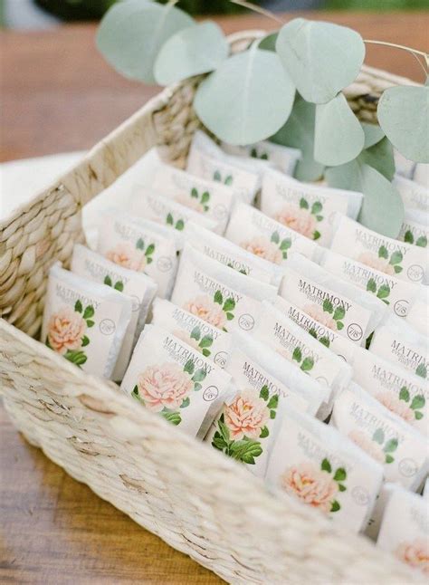 inexpensive personalized wedding favors.